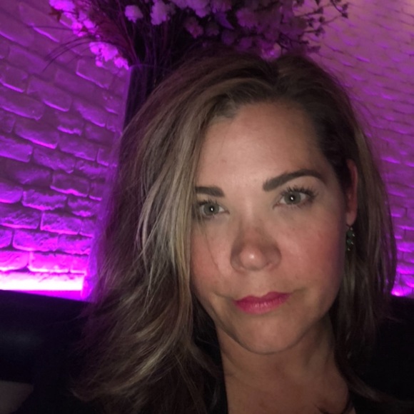 Meet your Posher, Andrea - Picture 1 of 1